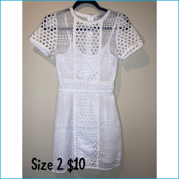 Dresses - Picture 10 of 12